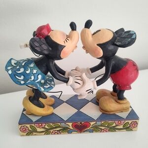 Mickey and Minnie Mouse Figurine